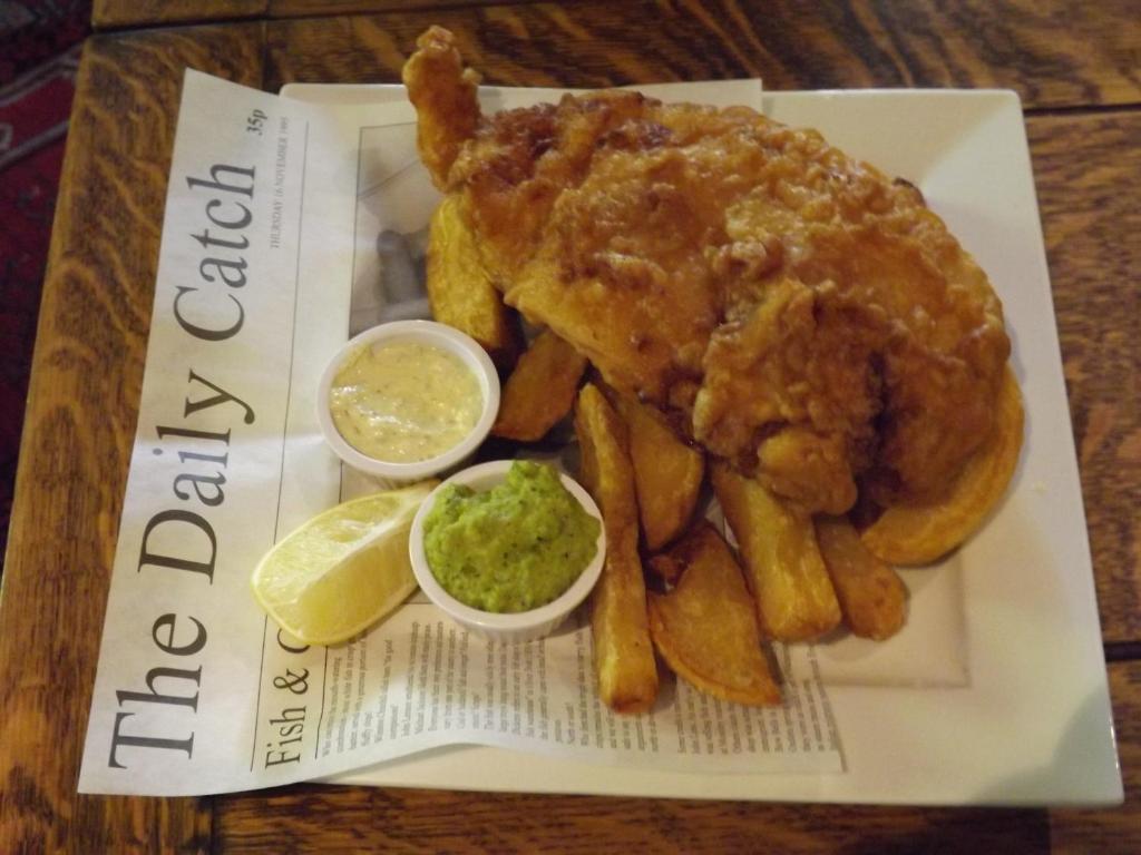 Hadley Bowling Green Inn درويْتويتش المظهر الخارجي الصورة